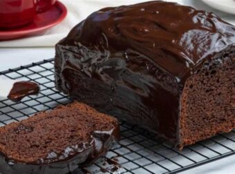 Είναι σκέτη κόλαση: Κέικ με γλάσο σοκολάτας